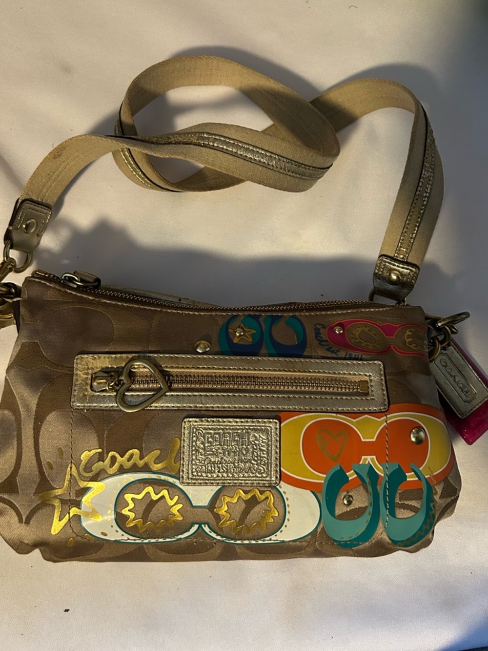Vintage Coach Poppy Daisy Pop C Appliqué Hobo Shoulder Bag